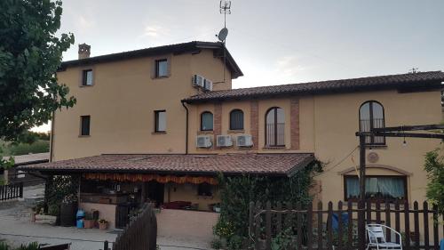 La Locanda dei Cavalieri Affittacamere in Lugagnano Val d' Arda
