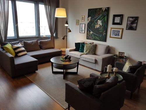 27 Shades of Green (4 bedroom 3 Bath Sunny Central), Budapest (photo 9)