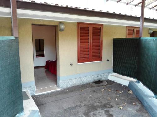 Motel Est - image 11