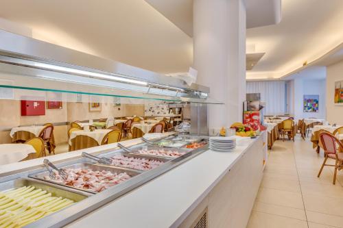 Hotel Ambassador - image 10