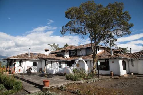 Sierra Alisos Hotel de Campo