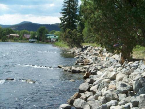 Riverside Meadows Cabins