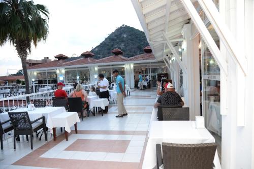 Karbel Hotel - image 12