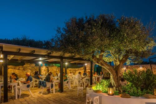 I Dammusi di Borgo Cala Creta - image 3