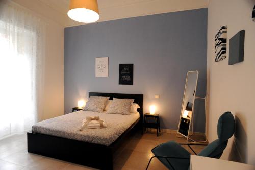 1 queen bed, 1 twin bed