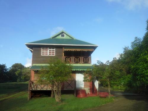 Seawind Cottage Authentic St.Lucian Accommodation near Plantation Beach