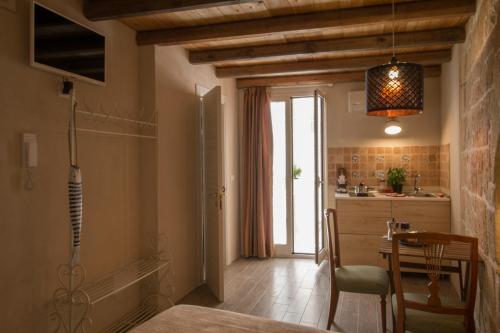 HolidayMonopoli - main image