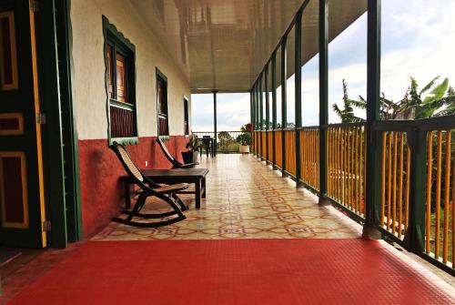 Exterior view, Hostal Casa de Los Taitas in Salento