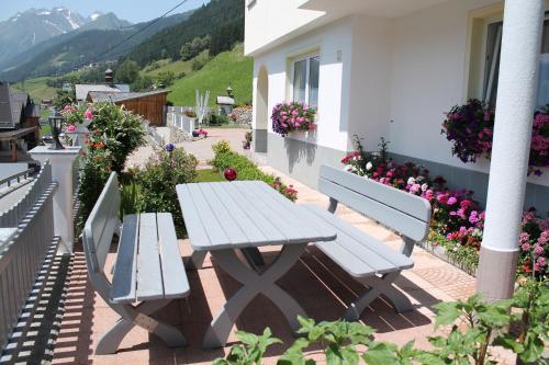 Entrance, Apart Riffla in Kappl