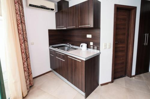 Marina City ApartHotel - image 4