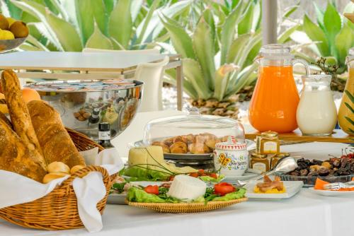 Cave Bianche Hotel