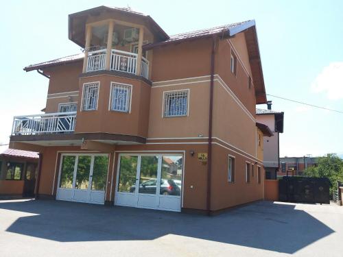 Villa Hills - image 5