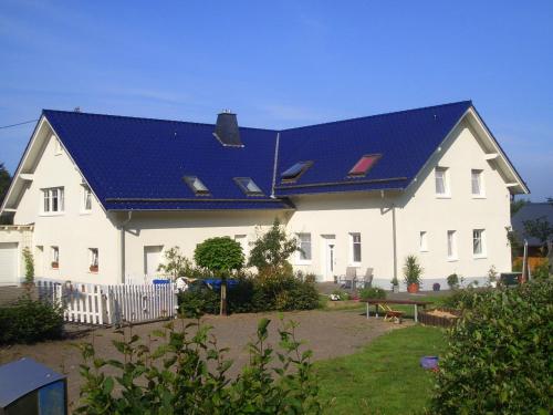 Ferienwohnung Kirschbaum - Apartment - Eckfeld