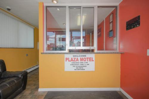 Lobby, Plaza Inn in Peabody (MA)