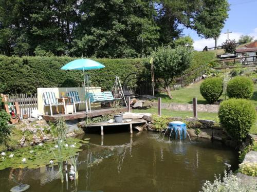 Kert, apartman ve mlejne in Nova Bystrice