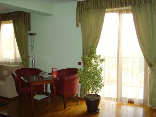 Meridian Hotel Bolyarski - image 13
