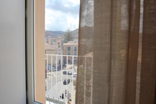 Townhouse Tropea - image 2