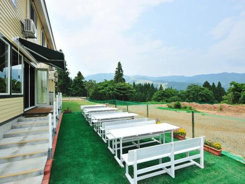 Lodge B&W Located in Minamiuonuma, Lodge B&W is a perfect starting point from which to explore Niigata. The property offers a high standard of service and amenities to suit the individual needs of all travelers