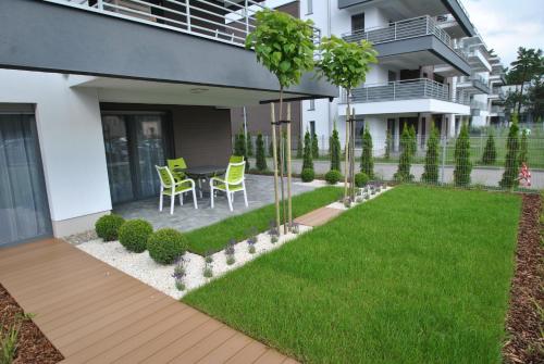 Apartment with Garden View