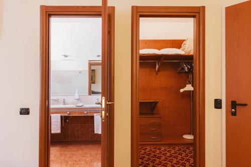 Hotel Villa Del Sorriso - image 3
