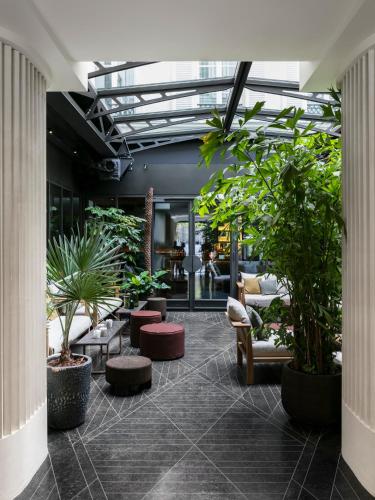 Lobby, Hôtel National Des Arts et Métiers in 3rd - Temple - Republique