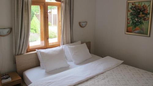 One-Bedroom House image 2