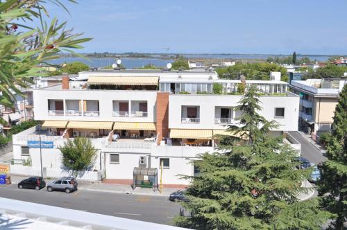 Holiday Appartamenti 4