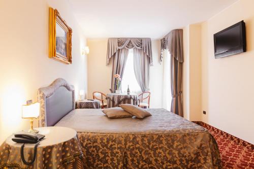 1 queen bed