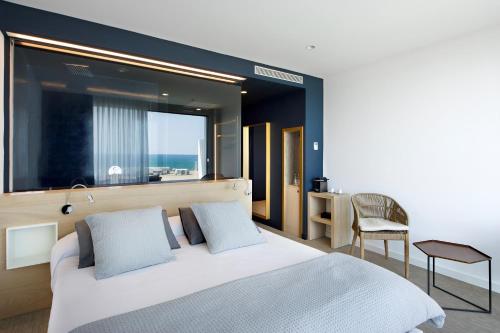 Zuhanyzó, Hotel Boutique dONNA 4* Superior in Castelldefels