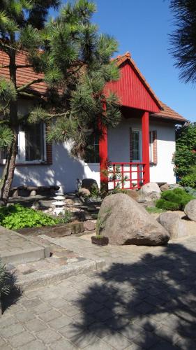 Domek w ogrodzie