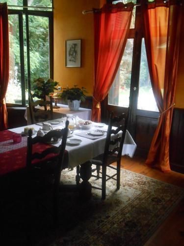 Food and beverages, Clos du Bois Brard B&B in Le Bois Brard