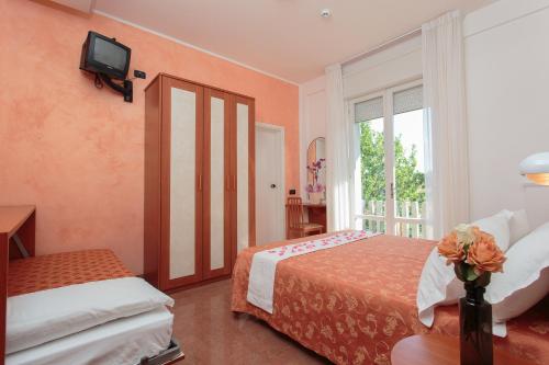 Hotel Garden - Parking Included, Rimini