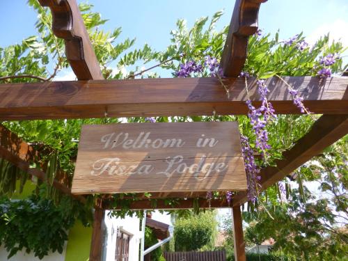  Tisza Lodge B&B - Panzió in Tiszaderzs