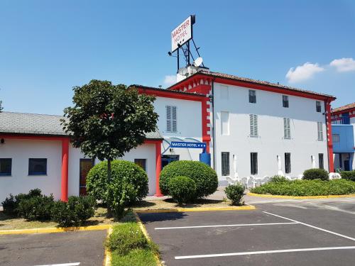 Master Hotel - Castelvetro Piacentino