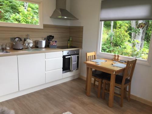 Loch Broom Cabins Seaviews& Petfriendly in Leckmelm