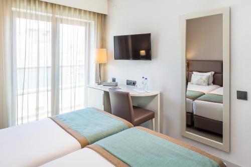 Empire Lisbon Hotel - image 4