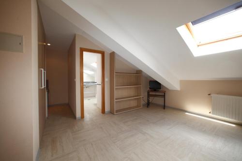 1 twin bed