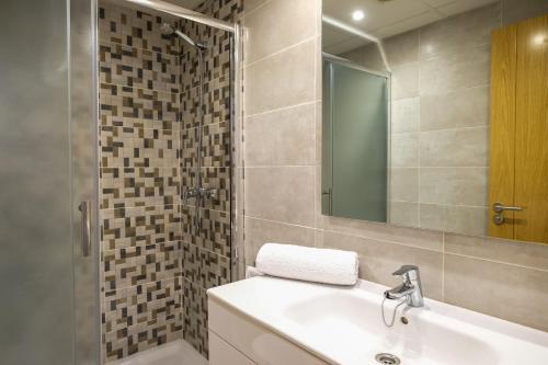 Sal Mar Suites - image 5