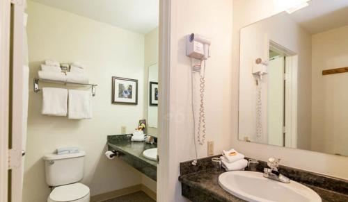 Grand Summit Hotel at Attitash Grand Summit Hotel at Attitash