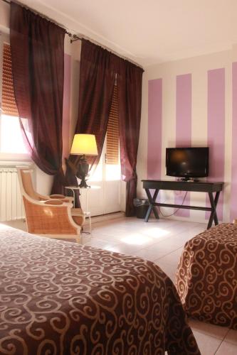 Hotel Alex - main image