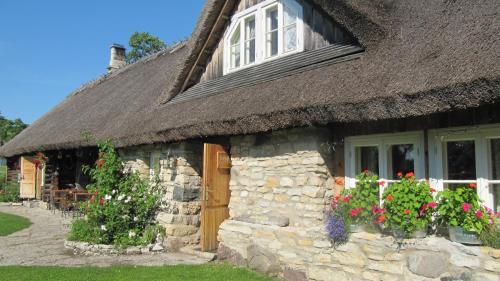 Bejárat, Aavikunurga Guesthouse in Kungla