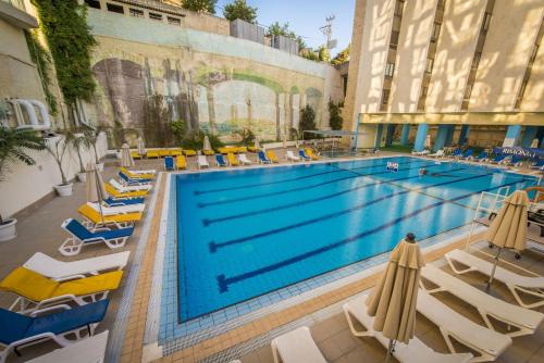 Piscină, Shalom Hotel Jerusalem in West Mountainside