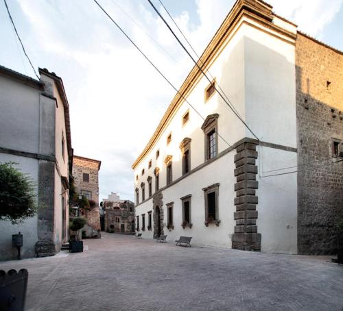  Palazzo Orsini in Mugnano