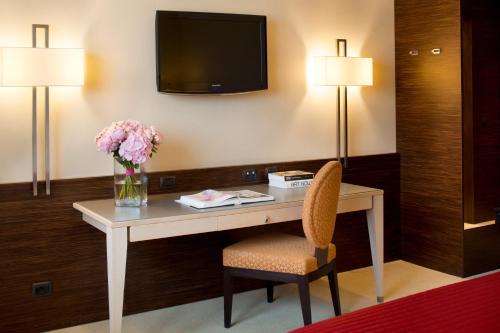 Starhotels Grand Milan