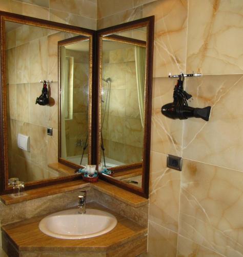 Hotel Doro City, Тирана (фото 6)
