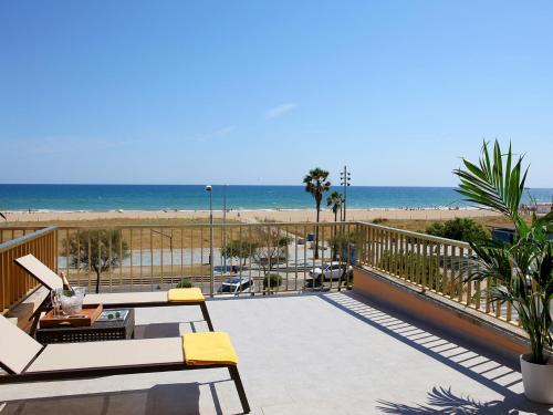 Aparthotel Solifemar - Accommodation - Castelldefels