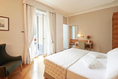 2 twin beds
