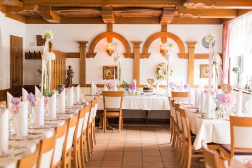 餐廳, Gasthof zur Sonne Winzenhohl in 赫斯巴赫