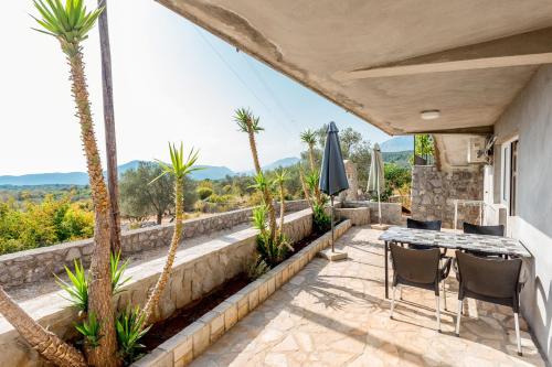 Lustica Apartments near Ribarsko Selo