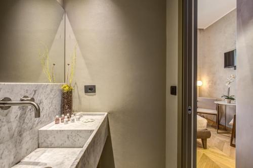 G55 Design Hotel - image 4